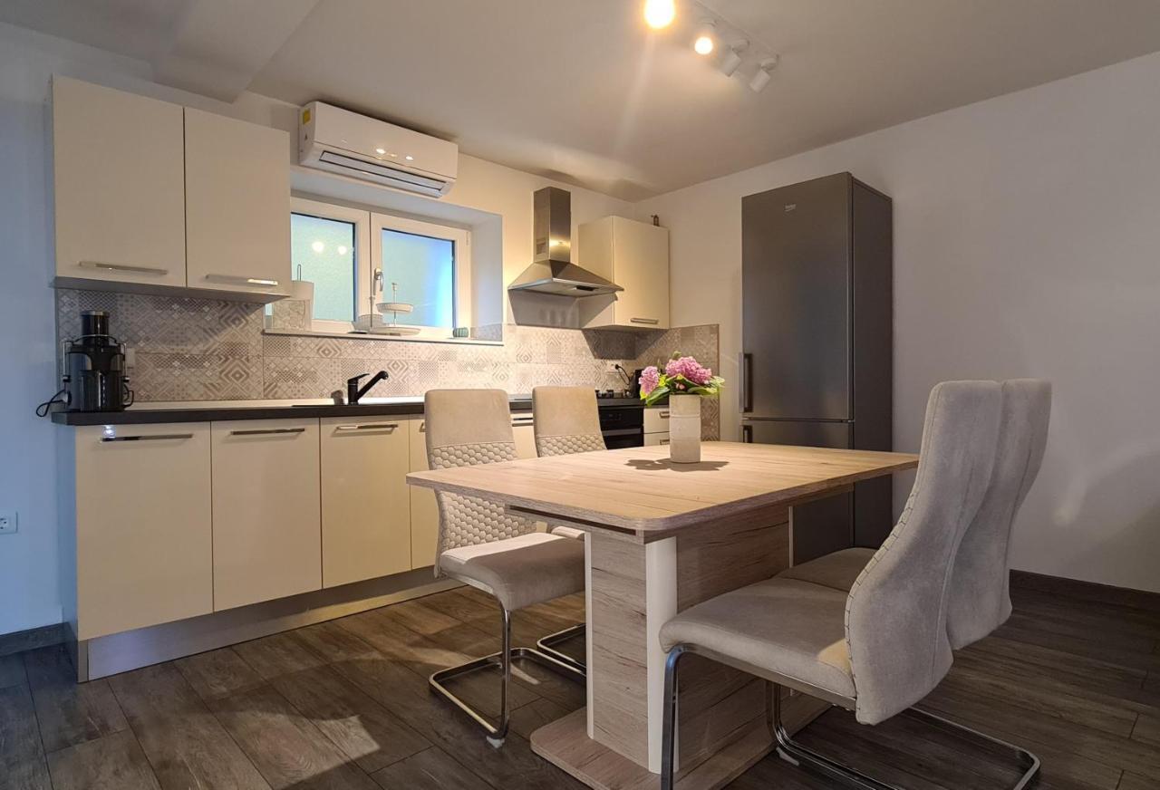 Apartman Kokola Mali Losinj Bagian luar foto